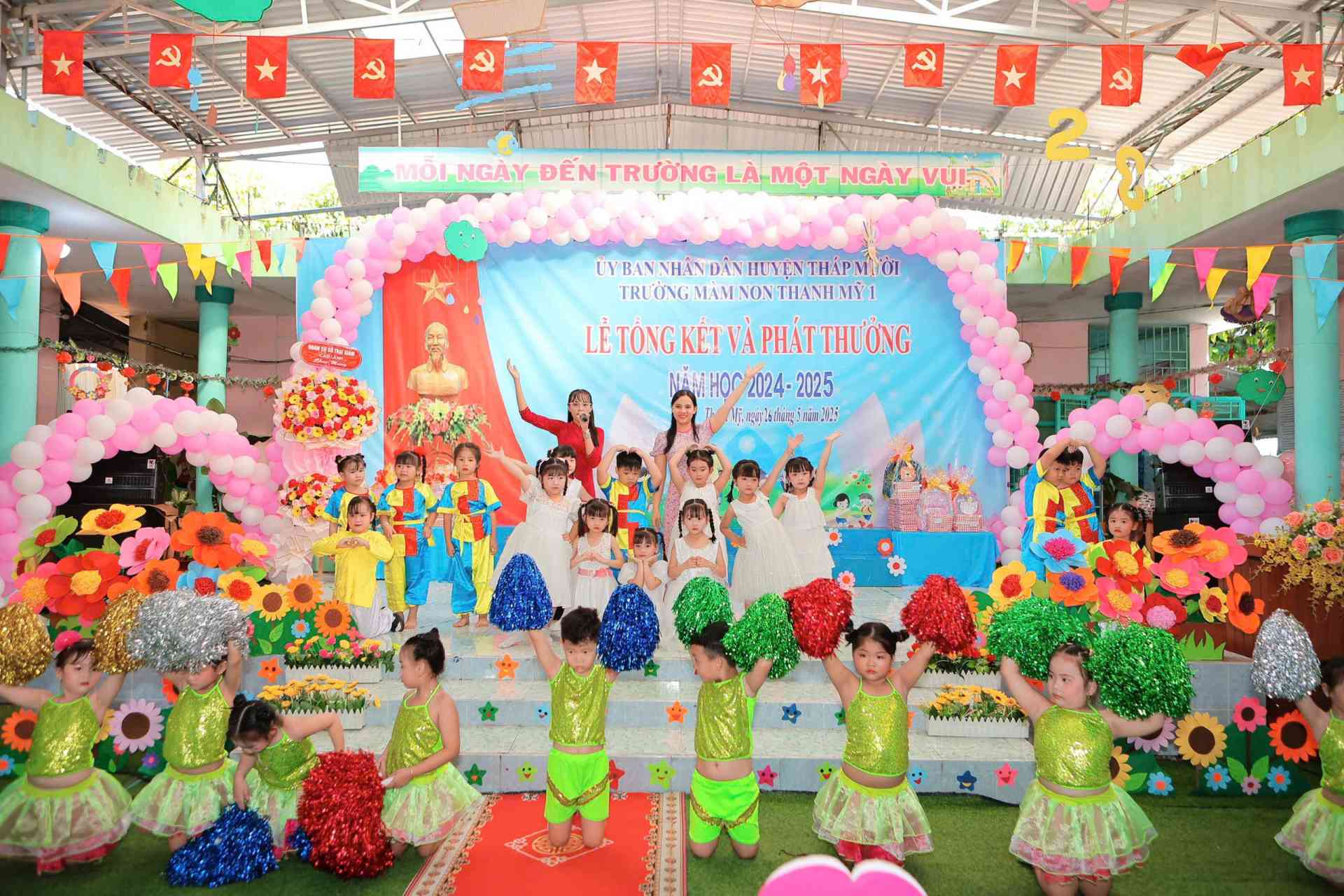 5. Văn nghệ